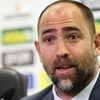 Igor Tudor futbolcularla vedalaşıp, Florya'dan ayrıldı! Igor Tudor futbolcularla vedalaşıp, Florya'dan ayrıldı!