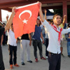 Mehmetçikler davul zurnayla uğurlanıyor Mehmetçikler davul zurnayla uğurlanıyor