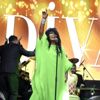 Diva Bülent Ersoy, sahnede çileden çıktı: Aptal bunlar! Diva Bülent Ersoy, sahnede çileden çıktı: Aptal bunlar!