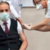 AKP ve MHP milletvekilleri sağlıkçı kontenjanından aşı oldu