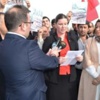 Yıkılan mescide cemaat tepkisi Yıkılan mescide cemaat tepkisi