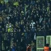 Fenerbahçe taraftarı futbolcuları protesto etti! Fenerbahçe taraftarı futbolcuları protesto etti!
