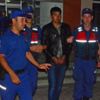 Kuzenini başını taşla ezerek öldürdü