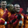 Melo, Sneijder'in kulağını ısırdı Melo, Sneijder'in kulağını ısırdı