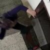 Satır ve bıçakla komşusunun kapısına dayandı Satır ve bıçakla komşusunun kapısına dayandı