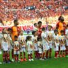 Seremonide çocuklara yer kalmadı!