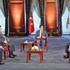 Başbakan Davutoğlu: HDP acı çalıyor Başbakan Davutoğlu: HDP acı çalıyor