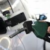 Benzine 11 kuruş zam! Benzine 11 kuruş zam!