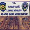 ﻿Kayseri'de 65 bin liralık tespih ve gümüş takı hırsızlığına gözaltı