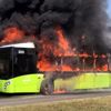 Belediye otobüsü alev alev yandı Belediye otobüsü alev alev yandı