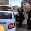Kaynarca da zabıta ekipleri yaşlı vatandaşları evlerine ...