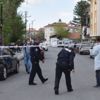 Aracında silahlı saldırıya uğrayan şahıs yaralandı Aracında silahlı saldırıya uğrayan şahıs yaralandı