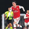 Mesut Özil Arsenal’de kalacak Mesut Özil Arsenal’de kalacak