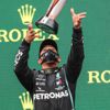 Mercedes ve Hamilton rekorları parçaladı!