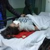 Cam silerken 3. kattan düşen kızı, kurumaya bırakılan halı kurtardı Cam silerken 3. kattan düşen kızı, kurumaya bırakılan halı kurtardı