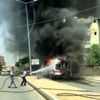 Seyir halindeki ambulans yandı Seyir halindeki ambulans yandı