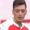 Mesut Özil'den gol öncesi besmele Mesut Özil'den gol öncesi besmele