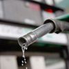 Petrol fiyatları 10 günün zirvesinden döndü Petrol fiyatları 10 günün zirvesinden döndü