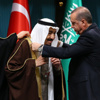 Cumhurbaşkanı Erdoğan Kral Selman'a devlet nişanı taktı