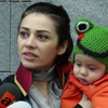 Kadın avukattan 'bebekli' protesto Kadın avukattan 'bebekli' protesto