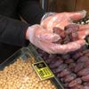 Bir hurmanın fiyatı 5 TL Bir hurmanın fiyatı 5 TL