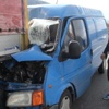 Sürücü uyuyunca minibüs TIR’ın altına girdi