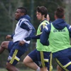 Emenike yarıda bıraktı Emenike yarıda bıraktı