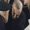 Erdoğan, Emin Saraç hocanın elini öptü