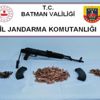 Kalaşnikof satmak isterken yakalandı! Kalaşnikof satmak isterken yakalandı!