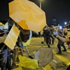 Hong Kong'da göstericilerle polis çatıştı, 40 yaralı