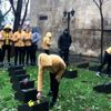 Kadın futbolcular, kadın şehitlerin mezarını ziyaret ...