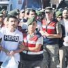 Şov yapma, vatan nöbetinde mi yakalandın