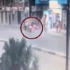 Cam silerken 4. kattan düştü Cam silerken 4. kattan düştü