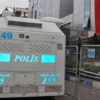 Kayyum kıyıma devam ediyor... Polis: Listede adın var içeriye giremezsin Kayyum kıyıma devam ediyor... Polis: Listede adın var içeriye giremezsin