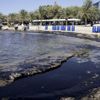 Atina sahilleri petrolle kaplandı
