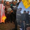 Sıcak saatler! Iraklı protestocular ABD'nin Bağdat Büyükelçiliği binasını basarak içeri girdi