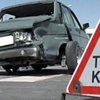 İzmir'de otomobiller çarpıştı: 4 yaralı İzmir'de otomobiller çarpıştı: 4 yaralı
