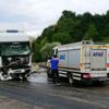 TIR ile kamyonet çarpıştı: 2 ölü, 3 yaralı