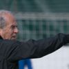 Mustafa Denizli takımın başında idmana çıktı Mustafa Denizli takımın başında idmana çıktı