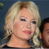 Emel Sayın hastaneye kaldırıldı! Emel Sayın hastaneye kaldırıldı!