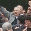 Dalan üniversiteden resimlerini kaldırttı