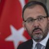 Bakan Kasapoğlu: Türk sporu şehitlerimiz için tek yürek oldu Bakan Kasapoğlu: Türk sporu şehitlerimiz için tek yürek oldu