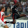 Hazard'tan Drogba ve Demba Ba'ya övgü Hazard'tan Drogba ve Demba Ba'ya övgü