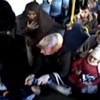 Kahraman şoför fenalaşan yolcuyu bırakmadı Kahraman şoför fenalaşan yolcuyu bırakmadı