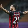 Zlatan, Milan'da kaldı!