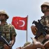 Kahraman baba, oğluyla vatan nöbetinde Kahraman baba, oğluyla vatan nöbetinde