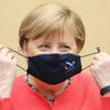 Merkel ilk kez maskeli görüntülendi Merkel ilk kez maskeli görüntülendi