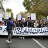 Paris'te İslam karşıtı açıklamalar ve saldırılar protesto edildi