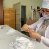 Usta öğreticiler el emeğiyle günle 600 adet maske üretiyor Usta öğreticiler el emeğiyle günle 600 adet maske üretiyor