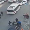 Sarıyer'de değnekçiler dehşet saçtı! Sarıyer'de değnekçiler dehşet saçtı!